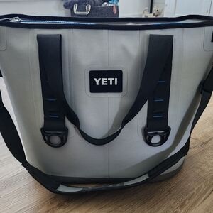 Yeti Hopper 30 Soft Cooler